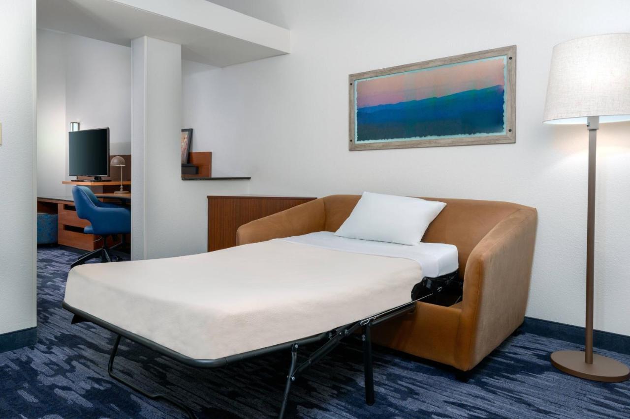 Hotel Fairfield And By Marriott 3*